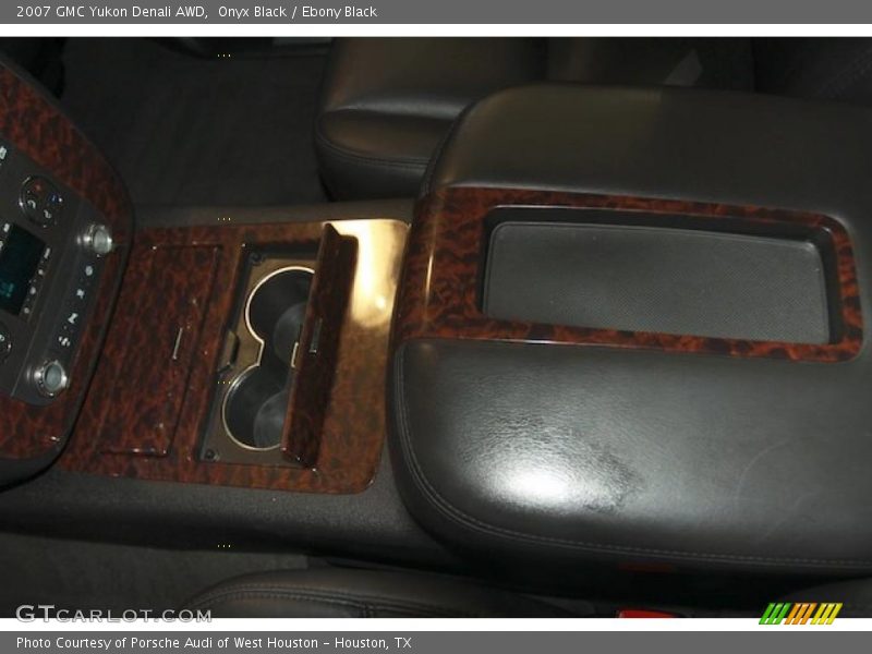 Onyx Black / Ebony Black 2007 GMC Yukon Denali AWD