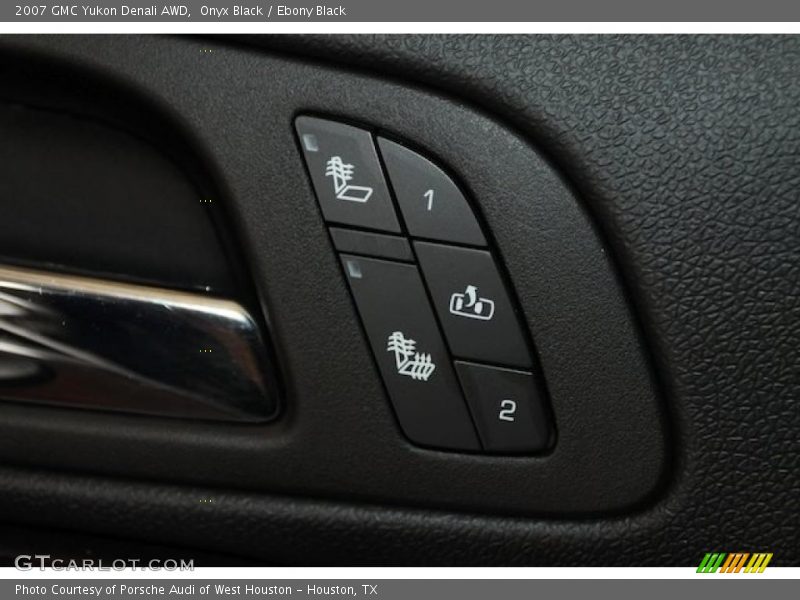 Onyx Black / Ebony Black 2007 GMC Yukon Denali AWD