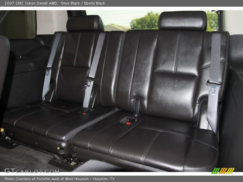 Onyx Black / Ebony Black 2007 GMC Yukon Denali AWD