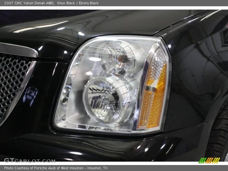 Onyx Black / Ebony Black 2007 GMC Yukon Denali AWD