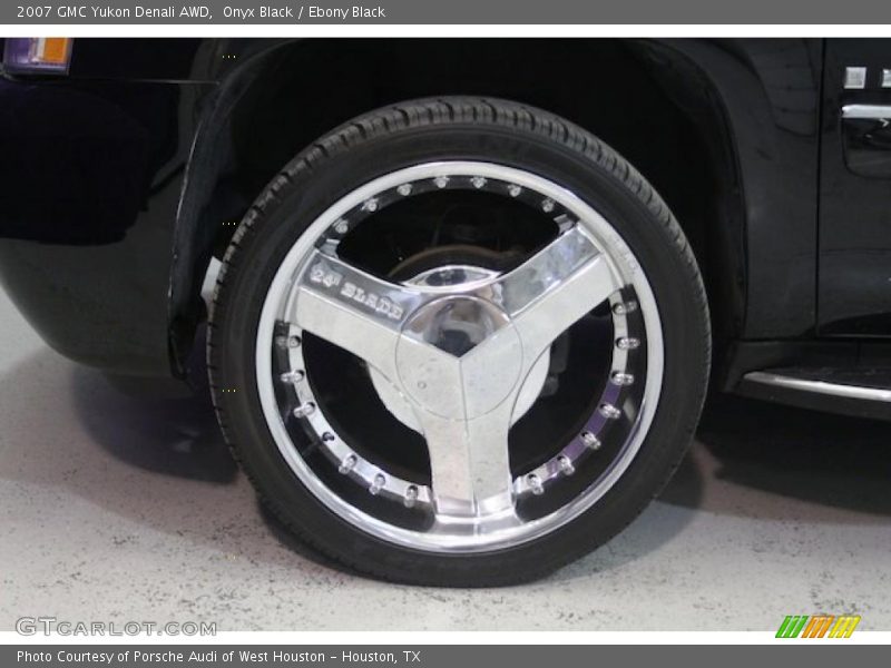 Onyx Black / Ebony Black 2007 GMC Yukon Denali AWD
