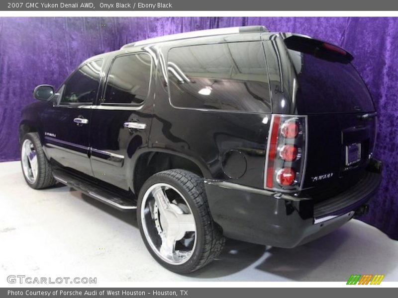 Onyx Black / Ebony Black 2007 GMC Yukon Denali AWD