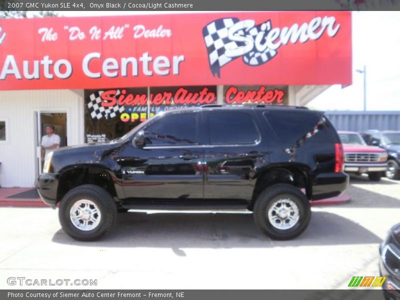 Onyx Black / Cocoa/Light Cashmere 2007 GMC Yukon SLE 4x4