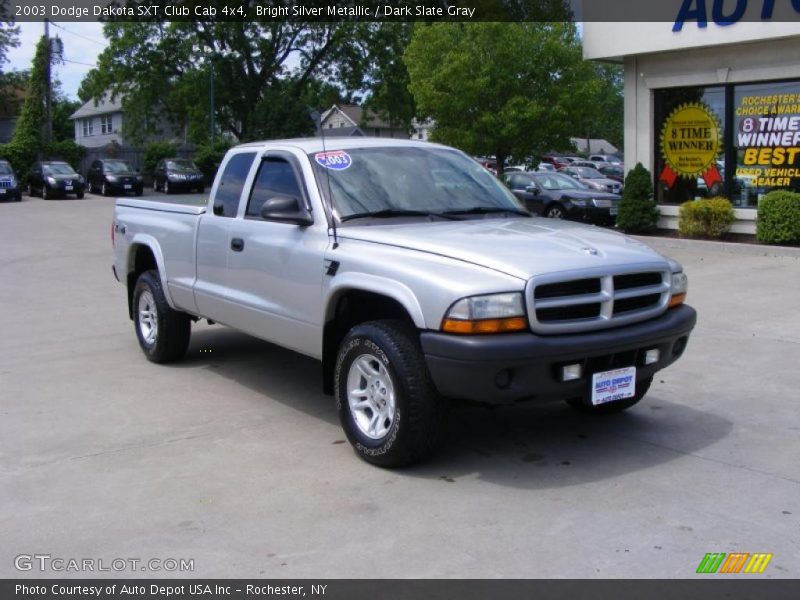 Bright Silver Metallic / Dark Slate Gray 2003 Dodge Dakota SXT Club Cab 4x4