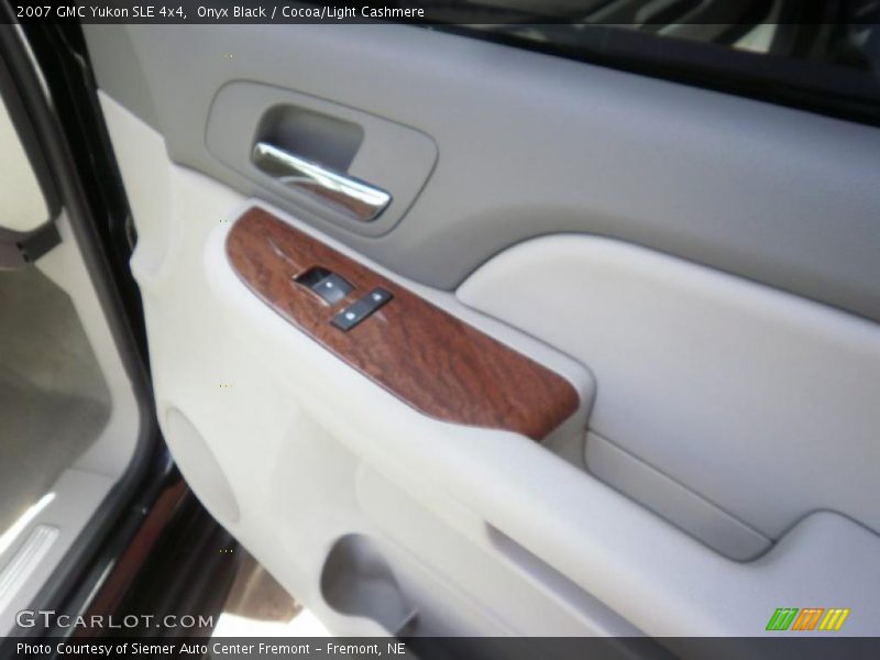 Onyx Black / Cocoa/Light Cashmere 2007 GMC Yukon SLE 4x4