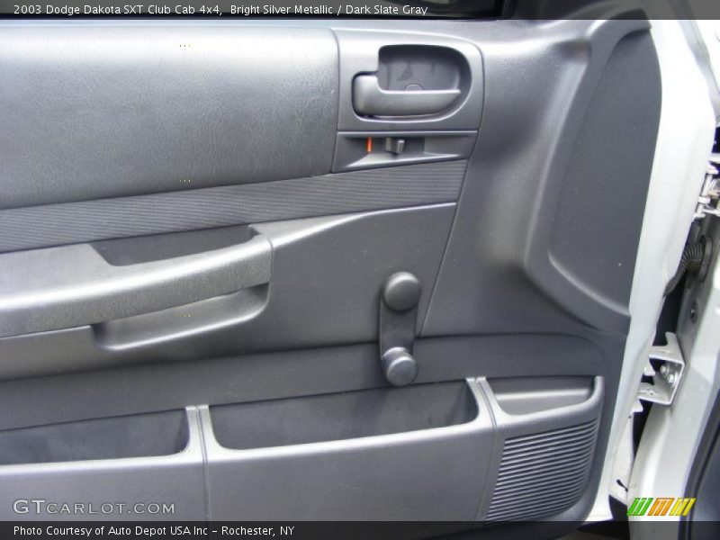 Bright Silver Metallic / Dark Slate Gray 2003 Dodge Dakota SXT Club Cab 4x4
