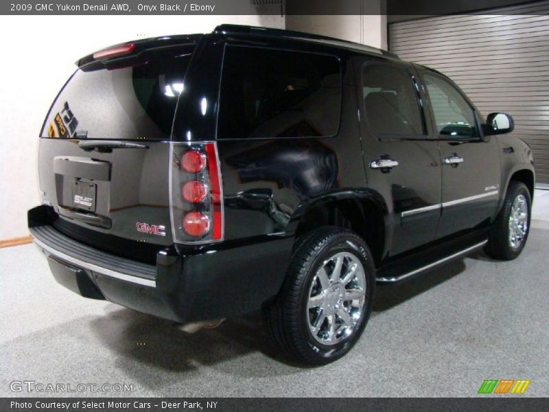 Onyx Black / Ebony 2009 GMC Yukon Denali AWD