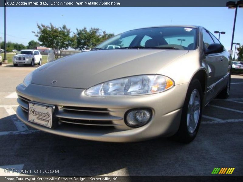 Light Almond Pearl Metallic / Sandstone 2002 Dodge Intrepid ES