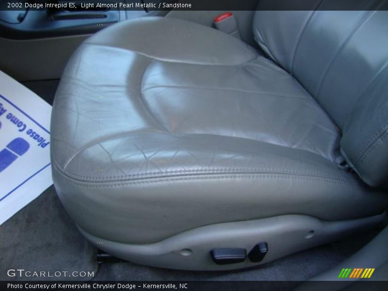 Light Almond Pearl Metallic / Sandstone 2002 Dodge Intrepid ES