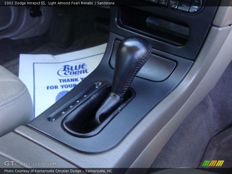 Light Almond Pearl Metallic / Sandstone 2002 Dodge Intrepid ES