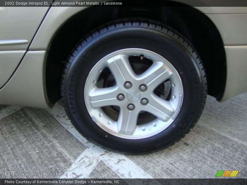Light Almond Pearl Metallic / Sandstone 2002 Dodge Intrepid ES