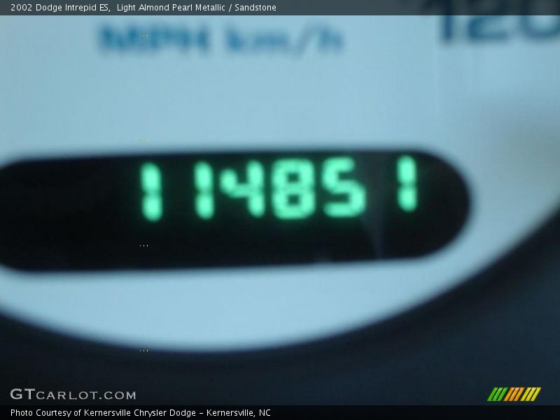 Light Almond Pearl Metallic / Sandstone 2002 Dodge Intrepid ES