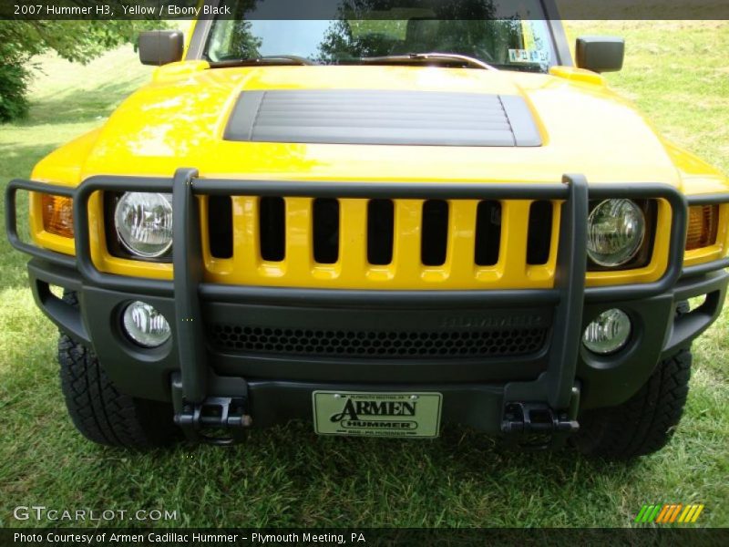 Yellow / Ebony Black 2007 Hummer H3