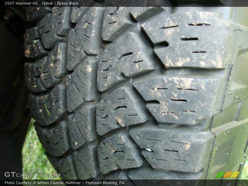 Yellow / Ebony Black 2007 Hummer H3