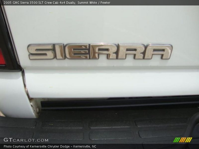 Summit White / Pewter 2005 GMC Sierra 3500 SLT Crew Cab 4x4 Dually