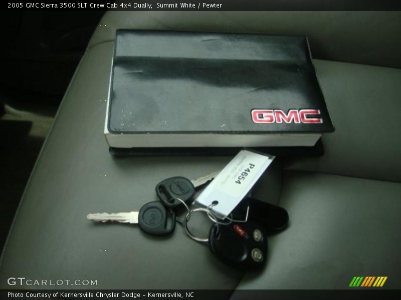 Summit White / Pewter 2005 GMC Sierra 3500 SLT Crew Cab 4x4 Dually