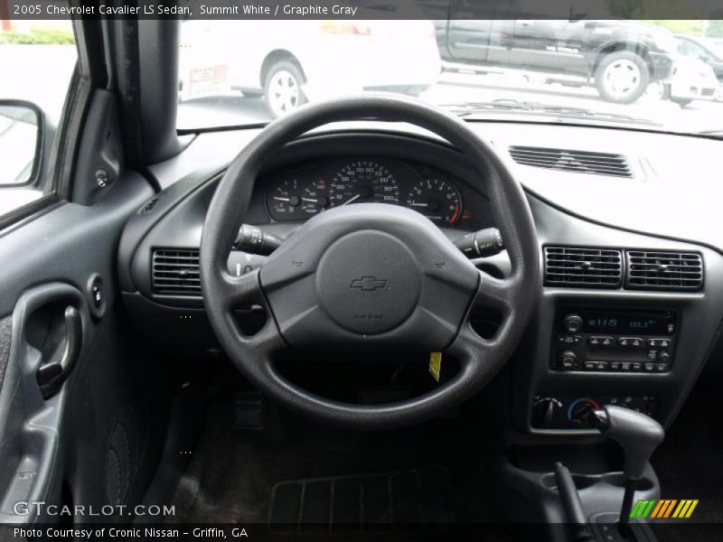 Summit White / Graphite Gray 2005 Chevrolet Cavalier LS Sedan