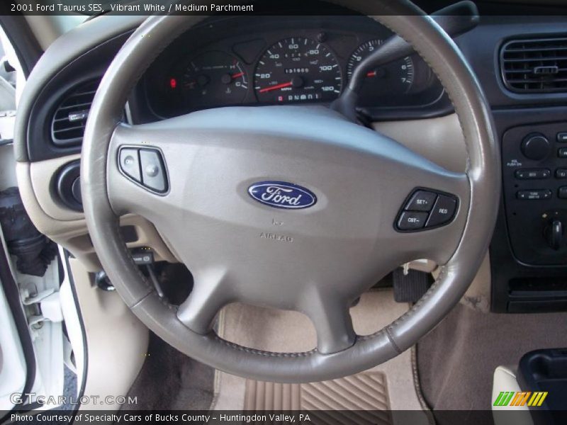 Vibrant White / Medium Parchment 2001 Ford Taurus SES