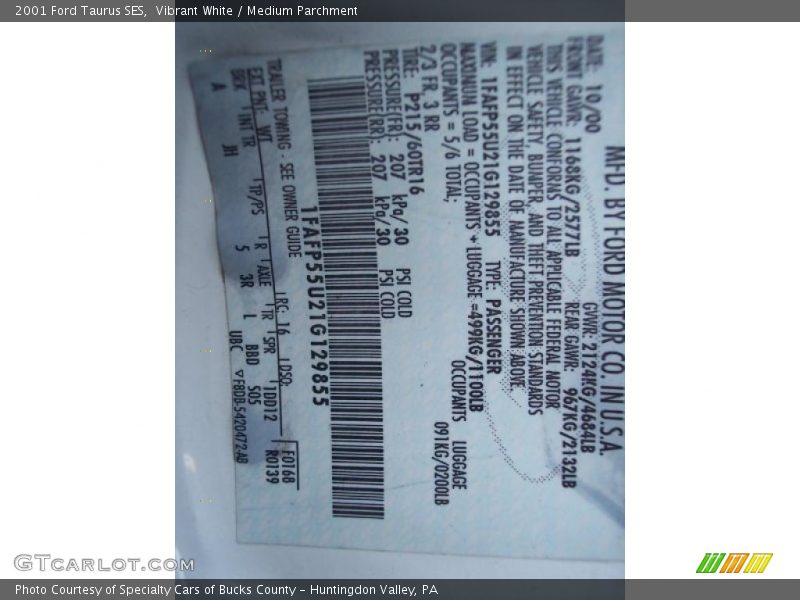 Vibrant White / Medium Parchment 2001 Ford Taurus SES