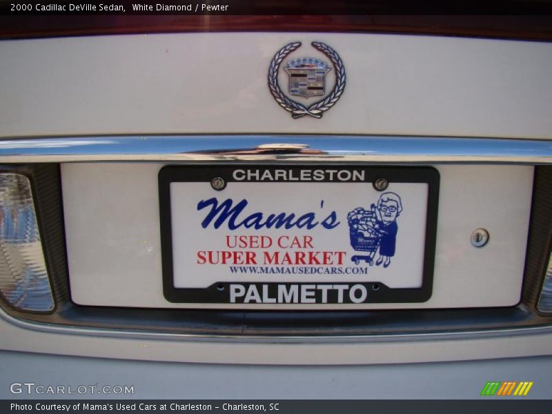 White Diamond / Pewter 2000 Cadillac DeVille Sedan