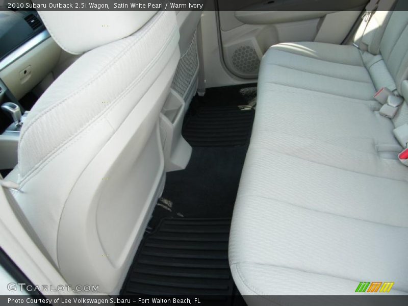 Satin White Pearl / Warm Ivory 2010 Subaru Outback 2.5i Wagon