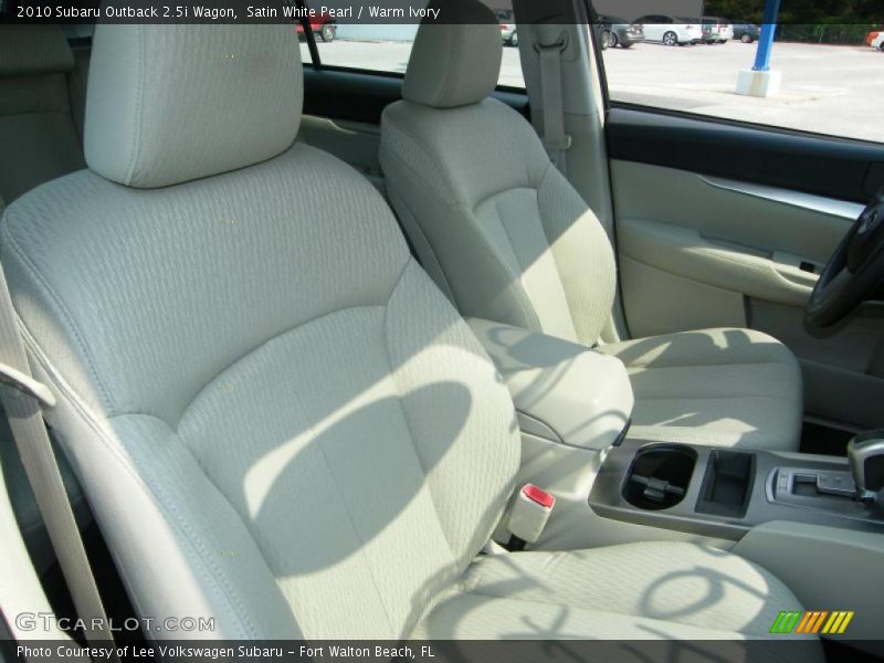 Satin White Pearl / Warm Ivory 2010 Subaru Outback 2.5i Wagon