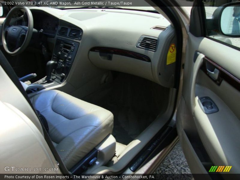 Ash Gold Metallic / Taupe/Taupe 2002 Volvo V70 2.4T XC AWD Wagon