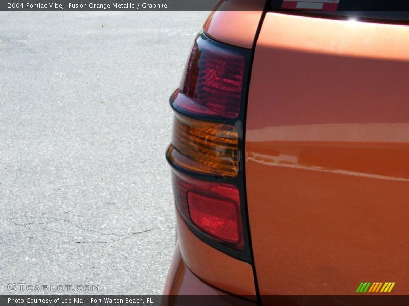 Fusion Orange Metallic / Graphite 2004 Pontiac Vibe