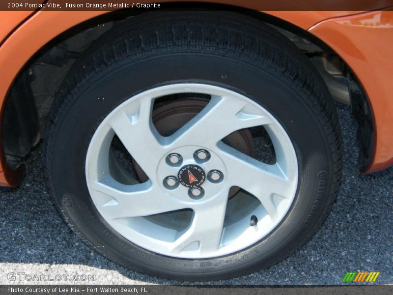Fusion Orange Metallic / Graphite 2004 Pontiac Vibe