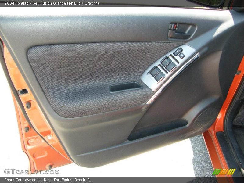 Fusion Orange Metallic / Graphite 2004 Pontiac Vibe