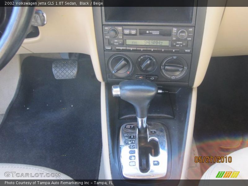 Black / Beige 2002 Volkswagen Jetta GLS 1.8T Sedan