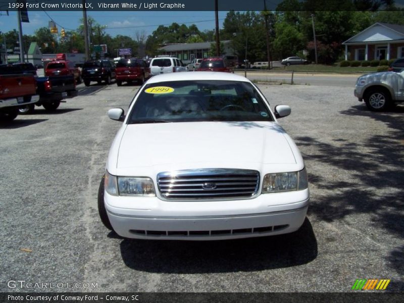 Vibrant White / Light Graphite 1999 Ford Crown Victoria LX