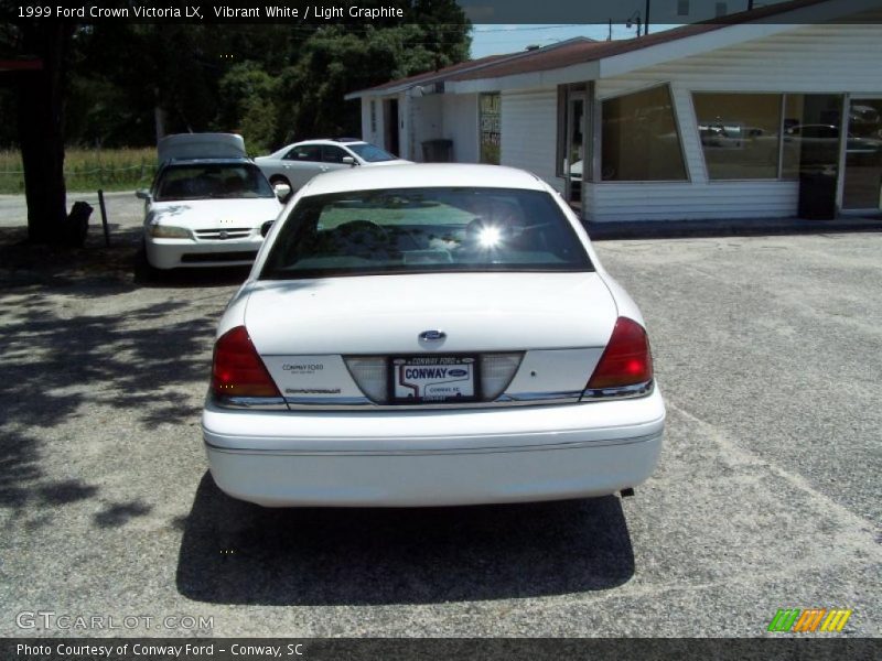 Vibrant White / Light Graphite 1999 Ford Crown Victoria LX