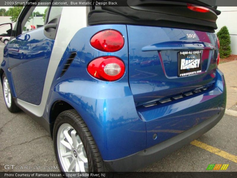 Blue Metallic / Design Black 2009 Smart fortwo passion cabriolet