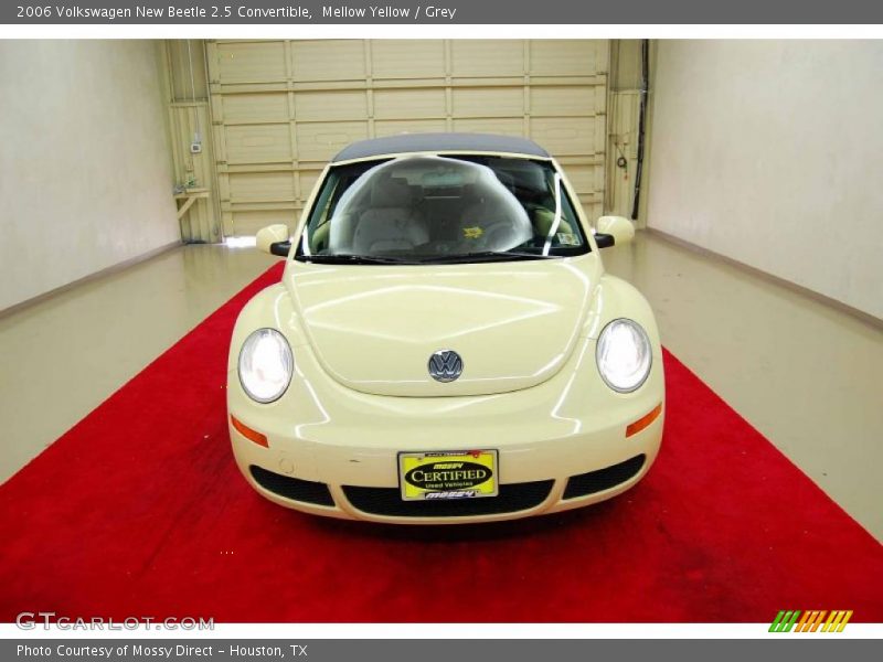 Mellow Yellow / Grey 2006 Volkswagen New Beetle 2.5 Convertible