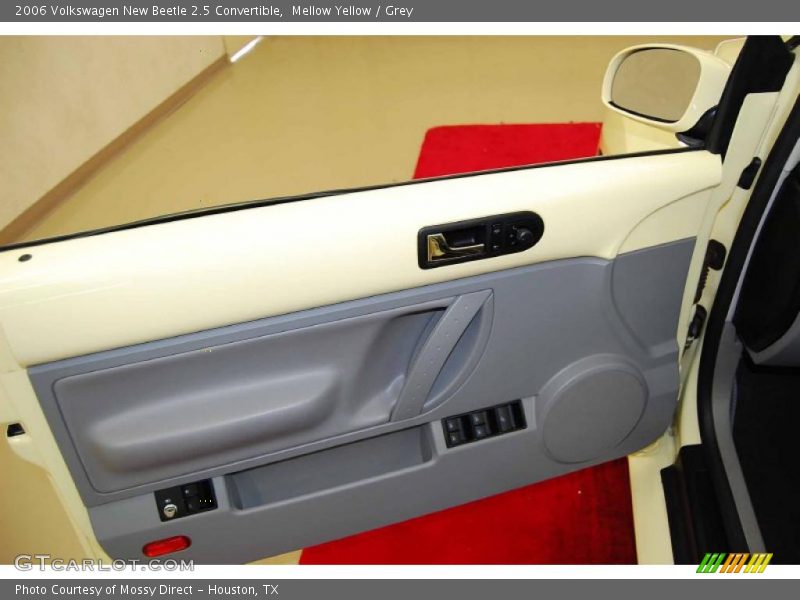 Mellow Yellow / Grey 2006 Volkswagen New Beetle 2.5 Convertible