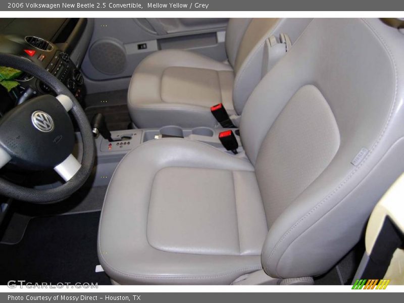 Mellow Yellow / Grey 2006 Volkswagen New Beetle 2.5 Convertible