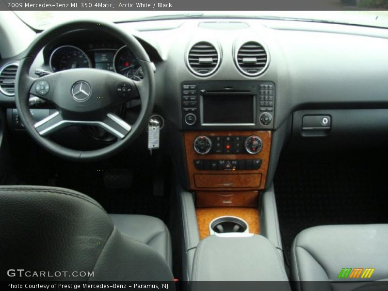 Arctic White / Black 2009 Mercedes-Benz ML 350 4Matic