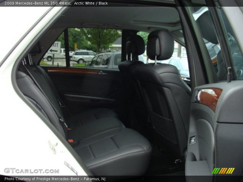 Arctic White / Black 2009 Mercedes-Benz ML 350 4Matic