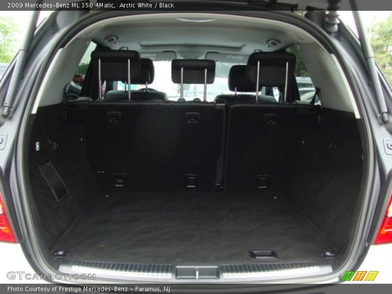 Arctic White / Black 2009 Mercedes-Benz ML 350 4Matic