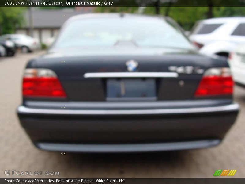 Orient Blue Metallic / Grey 2001 BMW 7 Series 740iL Sedan