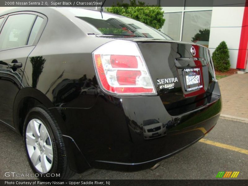 Super Black / Charcoal/Steel 2008 Nissan Sentra 2.0