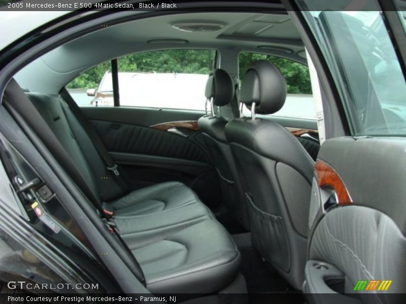Black / Black 2005 Mercedes-Benz E 500 4Matic Sedan