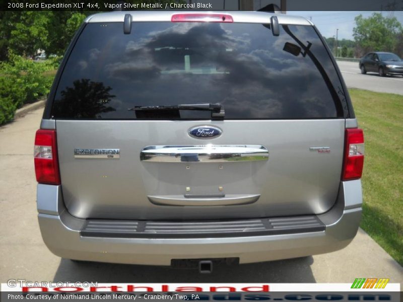 Vapor Silver Metallic / Charcoal Black 2008 Ford Expedition XLT 4x4