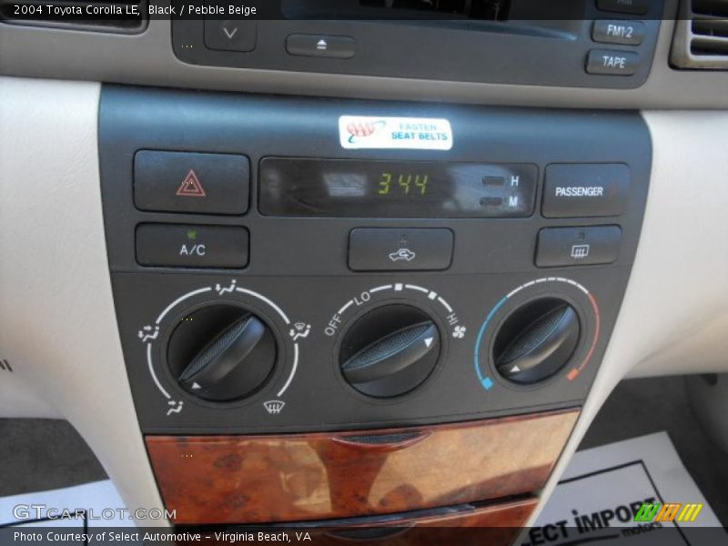 Black / Pebble Beige 2004 Toyota Corolla LE