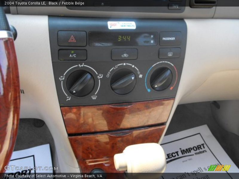 Black / Pebble Beige 2004 Toyota Corolla LE