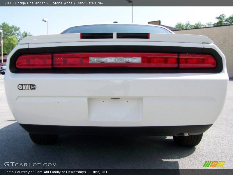 Stone White / Dark Slate Gray 2010 Dodge Challenger SE