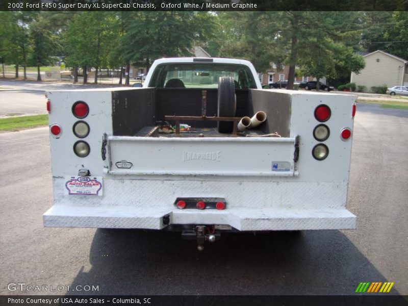 Oxford White / Medium Graphite 2002 Ford F450 Super Duty XL SuperCab Chassis