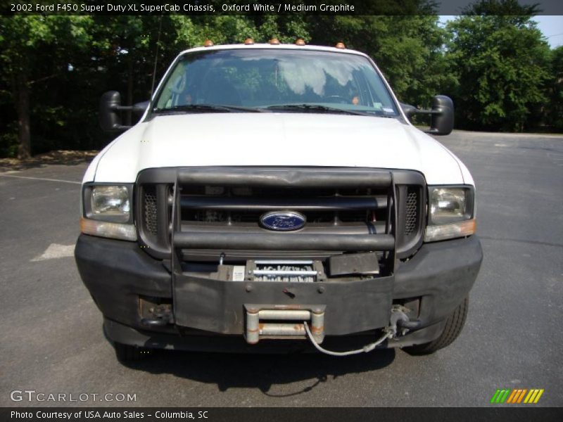 Oxford White / Medium Graphite 2002 Ford F450 Super Duty XL SuperCab Chassis