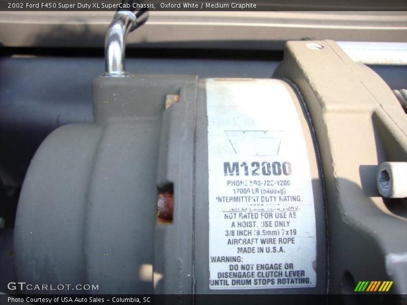 Oxford White / Medium Graphite 2002 Ford F450 Super Duty XL SuperCab Chassis